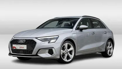 Zilver Occasion 2023 Audi A3 Sportback e-tron Advanced Hatchback | € 28.450 (Eerlijke prijs)