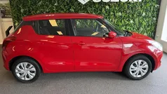 Rood Gebruikt 2019 Suzuki Swift Comfort Hatchback | € 12.950 (Eerlijke prijs)