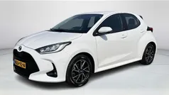Wit Gebruikt 2023 Toyota Yaris Hybrid Hatchback | € 22.650 (Eerlijke prijs)