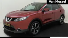 Rood Gebruikt 2017 Nissan Qashqai N-Connecta SUV | € 17.935 (Eerlijke prijs)