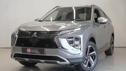 Grijs metallic Occasion 2023 Mitsubishi Eclipse Cross Intense+ SUV | € 27.975 (Eerlijke prijs)
