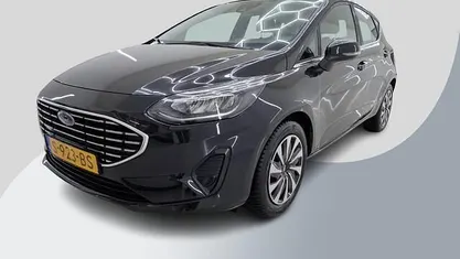 Zwart Occasion 2023 Ford Fiesta Titanium Hatchback | € 15.950 (Eerlijke prijs)