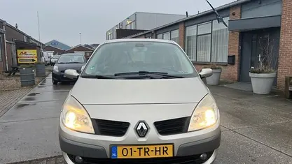 Beige Occasion 2007 Renault Scénic II Dynamique MPV | € 2.600 (Eerlijke prijs)