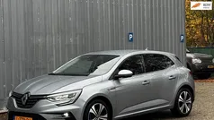 Gebruikt 2021 Renault Mégane IV Intens Hatchback | € 16.950 (Eerlijke prijs)