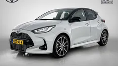 Grijs Gebruikt 2023 Toyota Yaris Hybrid Sport Hatchback | € 27.945 (Eerlijke prijs)