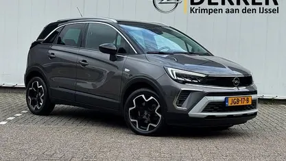 Grijs Occasion 2023 Opel Crossland X Ultimate SUV | € 19.450 (Eerlijke prijs)