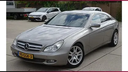 Grijs Gebruikt 2008 Mercedes CLS350 Prestige Sedan | € 7.950 (Eerlijke prijs)