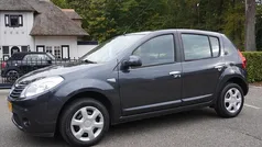 Gebruikt 2011 Dacia Sandero Lauréate Hatchback | € 3.200 (Eerlijke prijs)