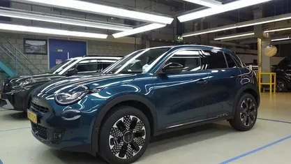 Gebruikt 2025 Fiat 600 La Prima SUV | € 30.395 (Eerlijke prijs)