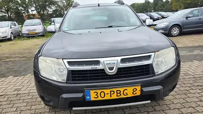Zwart Gebruikt 2011 Dacia Duster Lauréate SUV | € 1.200 (Goede deal)