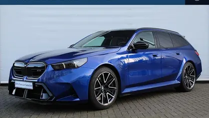 Blauw Occasion 2025 BMW M5 Comfort Edition Stationwagen | € 137.950 (Super prijs)