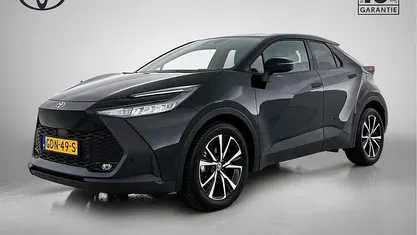Zwart Occasion 2024 Toyota C-HR SUV | € 29.945 (Eerlijke prijs)
