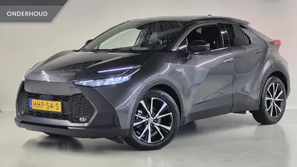 Occasion 2025 Toyota C-HR SUV | € 32.745 (Super prijs)