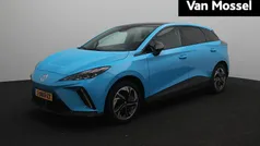Blauw Gebruikt 2023 MG MG4 EV Luxury Hatchback | € 21.995 (Eerlijke prijs)
