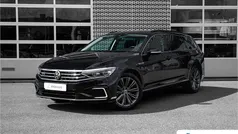 Zwart Gebruikt 2022 VW Passat Business Stationwagen | € 26.645 (Eerlijke prijs)