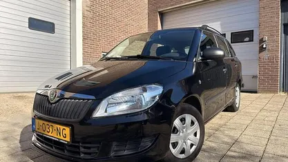 Occasion Skoda Fabia Comfort 69 PK (50 kW) 2011 Zwart Stationwagen