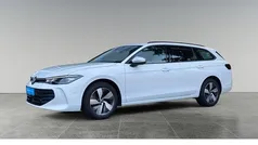 Gebruikt 2024 VW Passat Basis Sedan | € 36.403 (Eerlijke prijs)