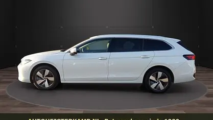 Gebruikt 2024 VW Passat Stationwagen | € 47.950 (Eerlijke prijs)