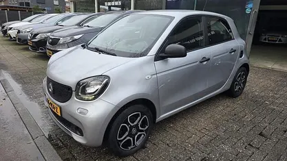 Grijs (metallic) Gebruikt 2015 Smart ForFour Pure Hatchback | € 6.750 (Eerlijke prijs)