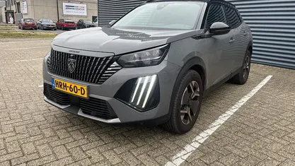 Grijs Gebruikt 2024 Peugeot 2008 GT SUV | € 26.895 (Eerlijke prijs)