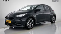 Zwart Nieuw 2025 Toyota Yaris Hybrid Limited Hatchback | € 29.745 (Eerlijke prijs)