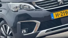 Zwart, metallic lak Gebruikt 2020 Peugeot 5008 Premium MPV | € 16.425 (Eerlijke prijs)