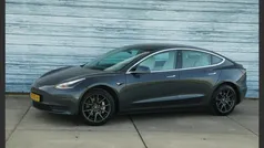 Grijs Gebruikt 2019 Tesla Model 3 Standard Range Sedan | € 17.950 (Eerlijke prijs)