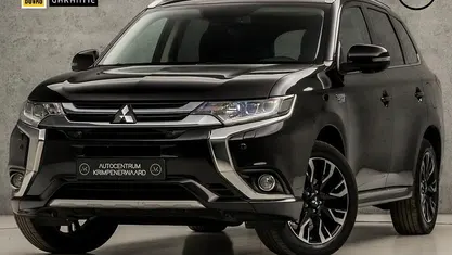 Zwart Occasion 2016 Mitsubishi Outlander P-HEV Instyle SUV | € 18.445 (Eerlijke prijs)