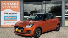 Oranje Gebruikt 2021 Suzuki Swift Style Hatchback | € 17.190 (Eerlijke prijs)