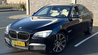 Zwart Occasion 2012 BMW 740 Executive Sedan | € 10.949 (Eerlijke prijs)