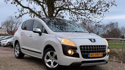 Wit Gebruikt 2011 Peugeot 3008 GT MPV | € 4.975 (Eerlijke prijs)