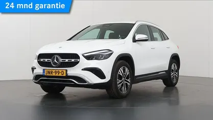 Wit Occasion 2024 Mercedes GLA250 Luxury SUV | € 42.850 (Goede deal)