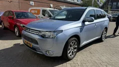 Blauw Gebruikt 2015 Mitsubishi Outlander Edition SUV | € 12.950 (Goede deal)