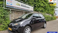Zwart Gebruikt 2022 Toyota Aygo Hatchback | € 12.450 (Super prijs)