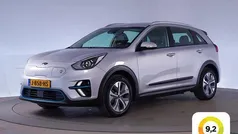 Grijs, metallic lak Gebruikt 2020 Kia e-Niro 3 SUV | € 18.445 (Super prijs)