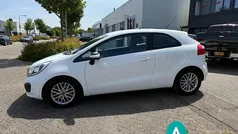Wit Gebruikt 2012 Kia Rio Hatchback | € 6.789 (Eerlijke prijs)