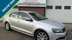 Grijs Gebruikt 2015 VW Jetta Comfortline Sedan | € 8.999 (Eerlijke prijs)