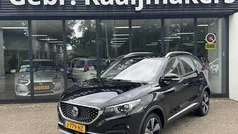 Zwart Gebruikt 2020 MG ZS Luxury Sedan | € 11.900 (Goede deal)