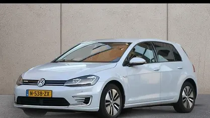 Wit Occasion 2018 VW e-Golf Hatchback | € 11.745 (Eerlijke prijs)