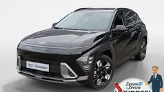 Abyss black metallic (a2b) Gebruikt 2025 Hyundai Kona Comfort SUV | € 31.250 (Eerlijke prijs)