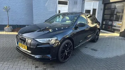 Occasion 2019 Audi e-tron S-Line SUV | € 22.495 (Super prijs)