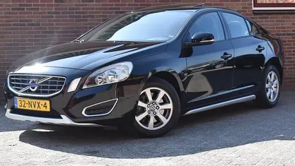 Zwart Gebruikt 2010 Volvo S60 Kinetic Sedan | € 8.949 (Eerlijke prijs)