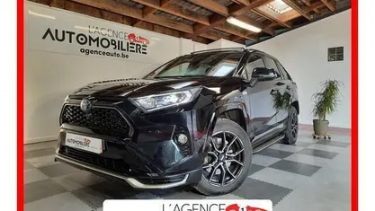 Zwart Gebruikt 2021 Toyota RAV4 Plus SUV | € 37.190 (Eerlijke prijs)