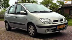 Grijs Gebruikt 2002 Renault Scénic MPV | € 999 (Eerlijke prijs)