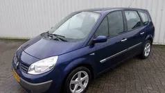 Gebruikt 2004 Renault Grand Scénic II Komfort MPV | € 895 (Eerlijke prijs)