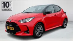 Rood Gebruikt 2021 Toyota Yaris Hybrid Edition Hatchback | € 22.900 (Eerlijke prijs)