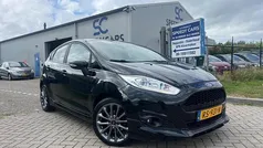 Zwart Gebruikt 2017 Ford Fiesta ST-Line Hatchback | € 7.949 (Goede deal)