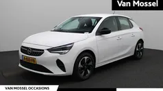 Wit Gebruikt 2022 Opel Corsa-e Elegance Hatchback | € 18.940 (Eerlijke prijs)