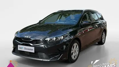 Zwart Gebruikt 2023 Kia Ceed Hatchback | € 19.440 (Eerlijke prijs)
