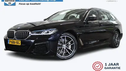 Zwart Gebruikt 2022 BMW 520 M Sport Stationwagen | € 32.950 (Goede deal)